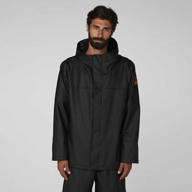 helly-hansen-70283-990-onbody-1 helly-hansen-70283-990-onbody-1