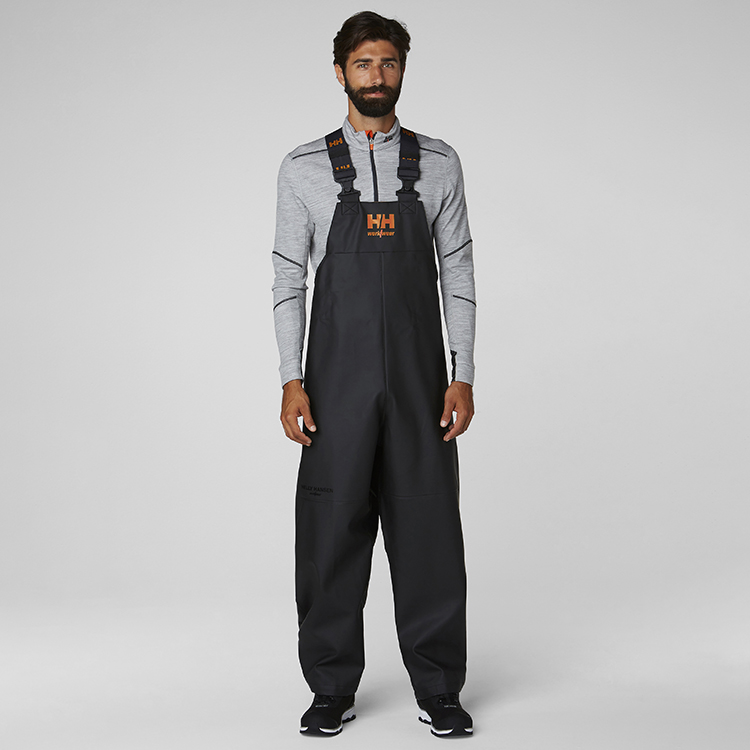 helly-hansen-70583-990-onbody-1
