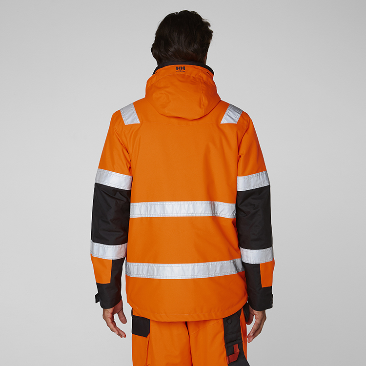 helly-hansen-71394-269-onbody-2 helly-hansen-71394-269-onbody-2