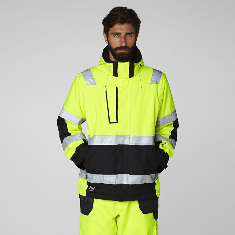 helly-hansen-71394-369-onbody-1 helly-hansen-71394-369-onbody-1