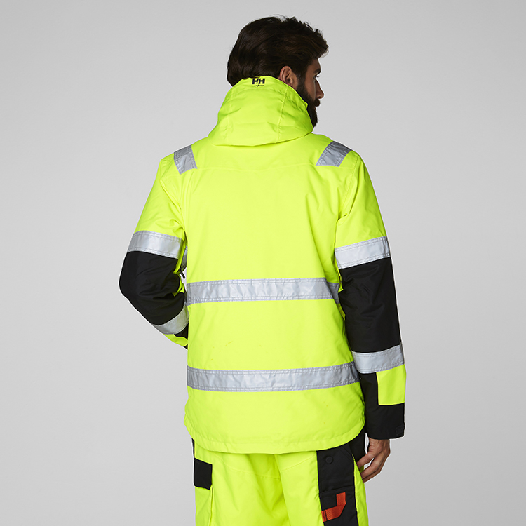 helly-hansen-71394-369-onbody-2 helly-hansen-71394-369-onbody-2