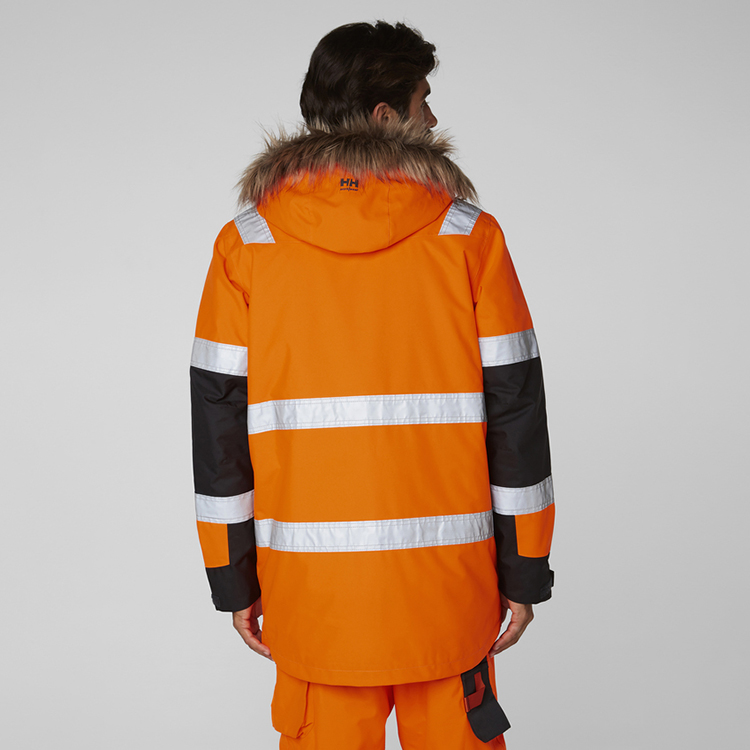 helly-hansen-71395-269-onbody-2 helly-hansen-71395-269-onbody-2