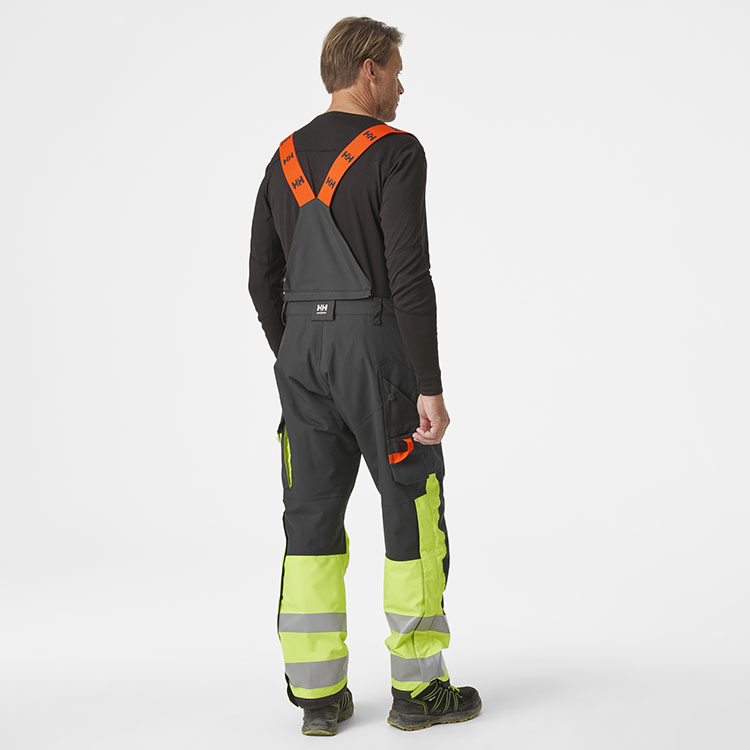 helly-hansen-71490-369-onbody-02 helly-hansen-71490-369-onbody-02