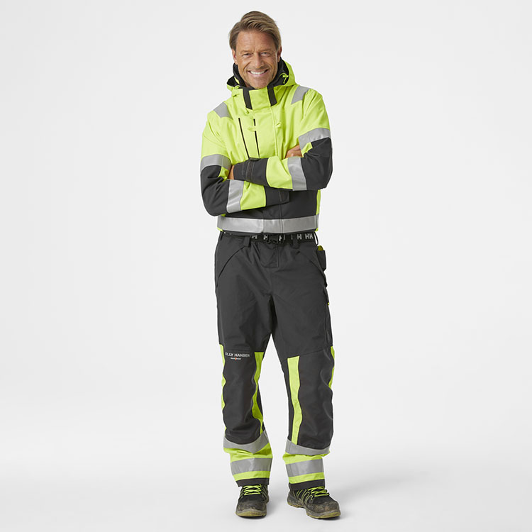 helly-hansen-71695-369-onbody-1