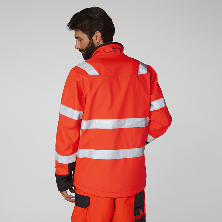 helly-hansen-74094-169-onbody-2