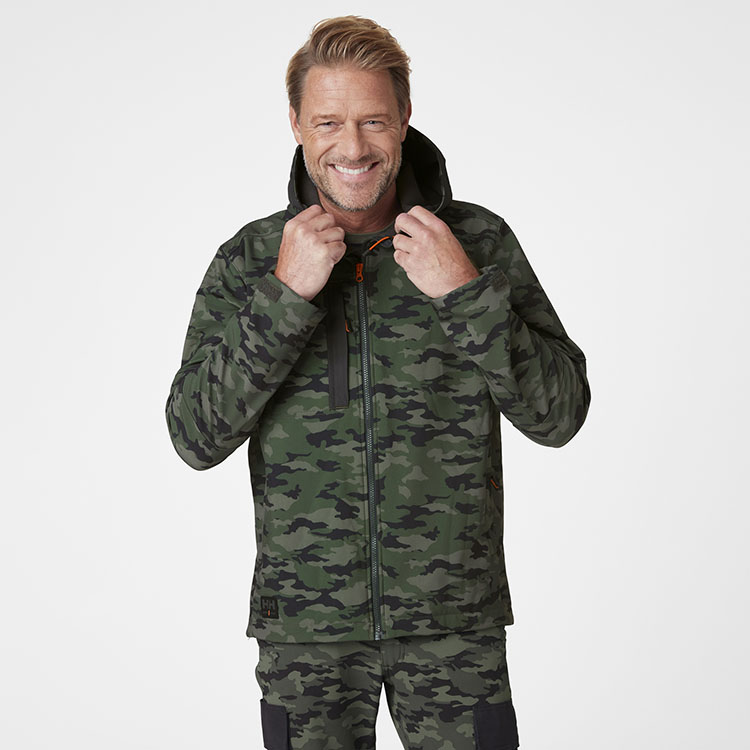 helly-hansen-74230-481-onbody-1