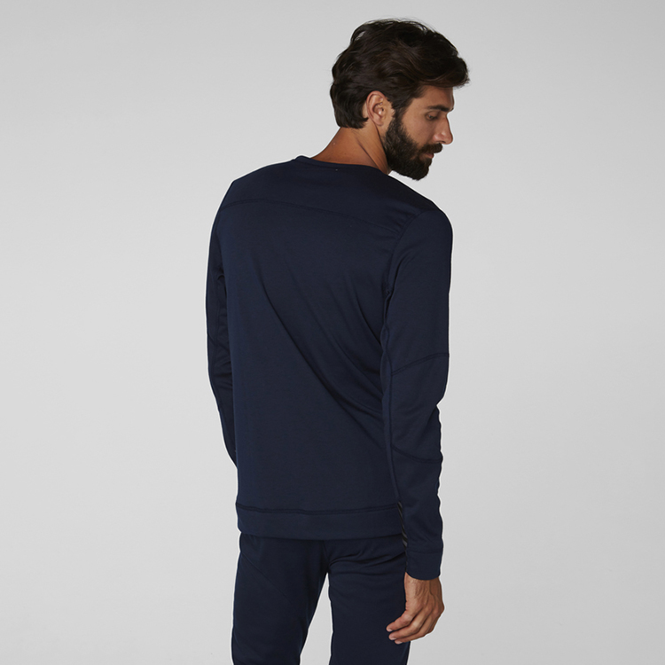 helly-hansen-75108-590-onbody-2 helly-hansen-75108-590-onbody-2