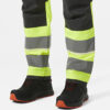 helly-hansen-77511-uc-me-construction-pant-class-1-369-onbody-1