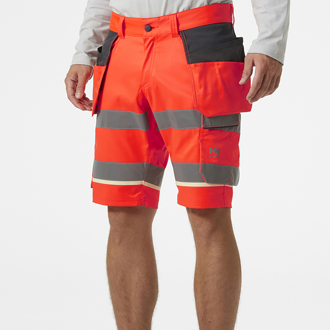 helly-hansen-77516-uc-me-construction-shorts-169-onbody-1 helly-hansen-77516-uc-me-construction-shorts-169-onbody-1