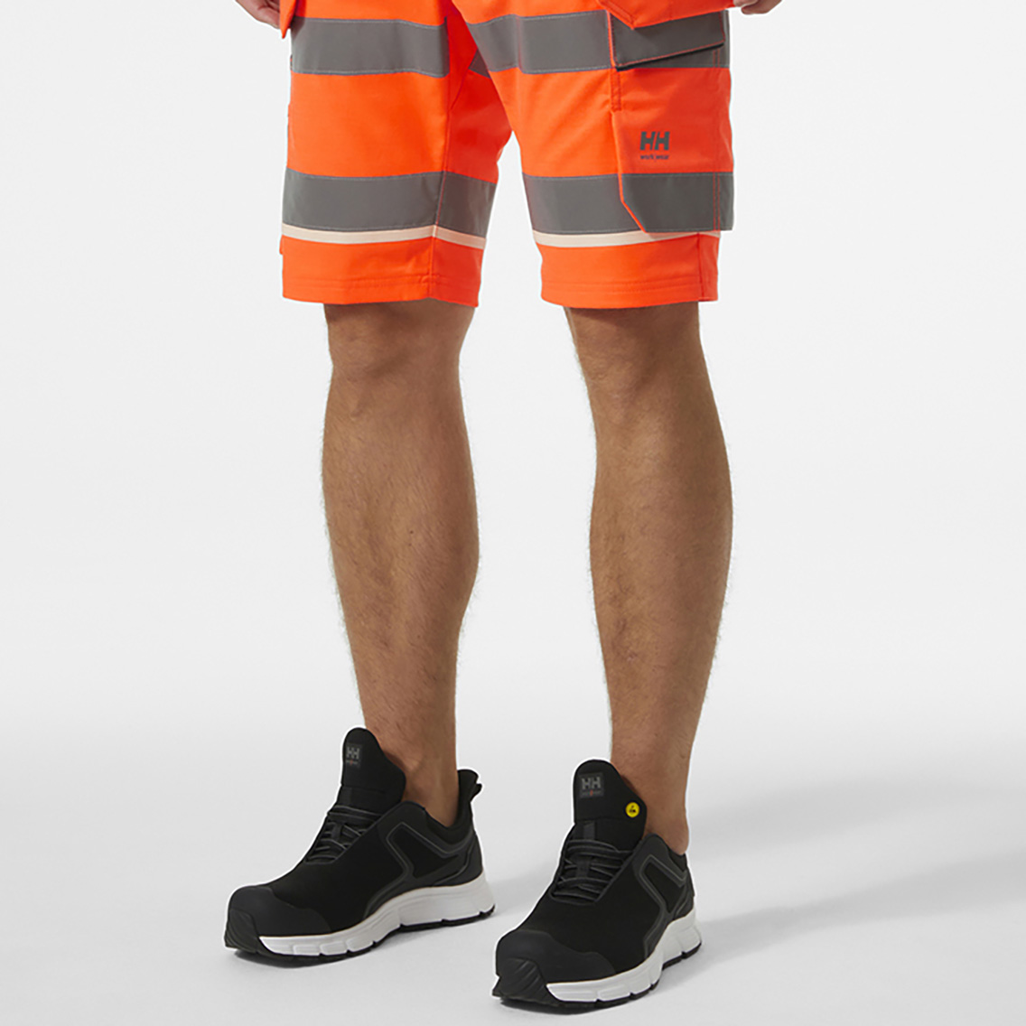 helly-hansen-77516-uc-me-construction-shorts-269-onbody-1 helly-hansen-77516-uc-me-construction-shorts-269-onbody-1