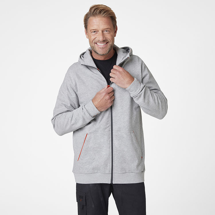 helly-hansen-79243-930-onbody-1 helly-hansen-79243-930-onbody-1
