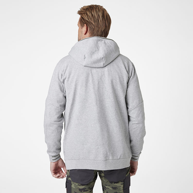 helly-hansen-79243-931-onbody-2 helly-hansen-79243-931-onbody-2