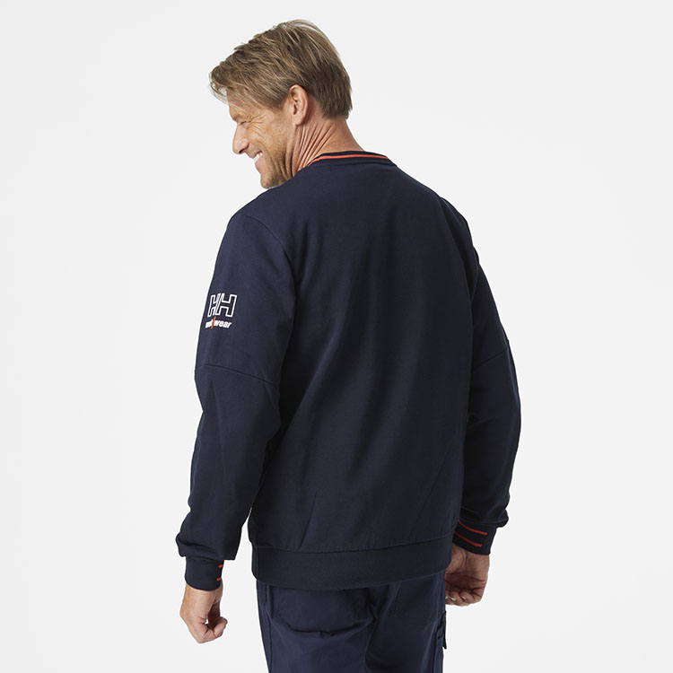 helly-hansen-79245-590-onbody-2 helly-hansen-79245-590-onbody-2