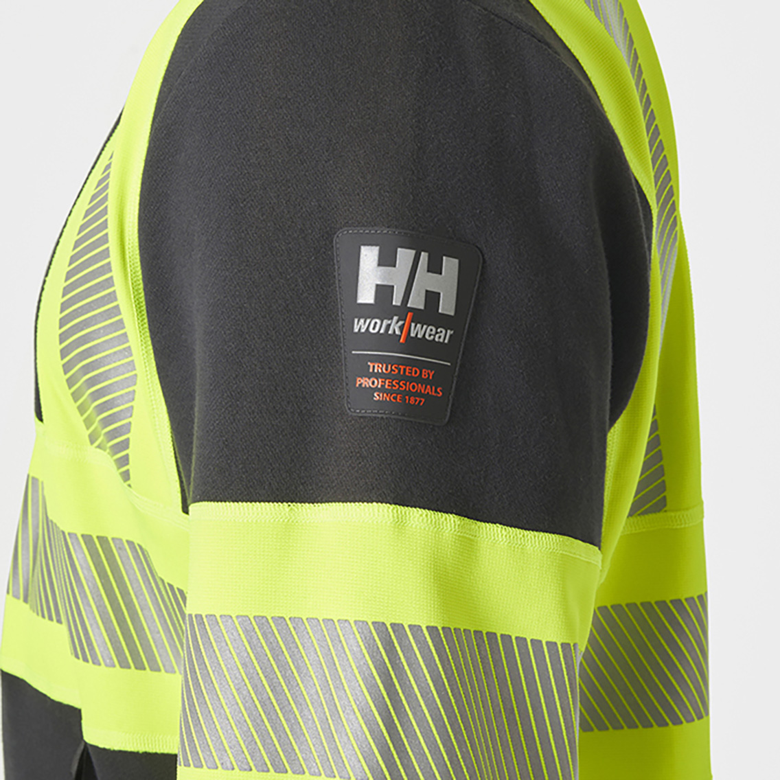 helly-hansen-79272-icu-sweatshirt-369-feature-2