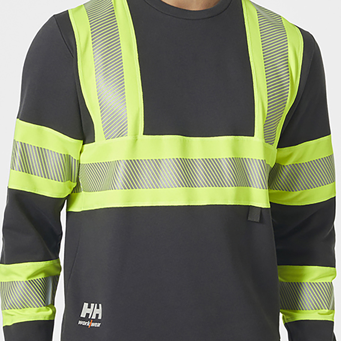 helly-hansen-79272-icu-sweatshirt-369-onbody-1